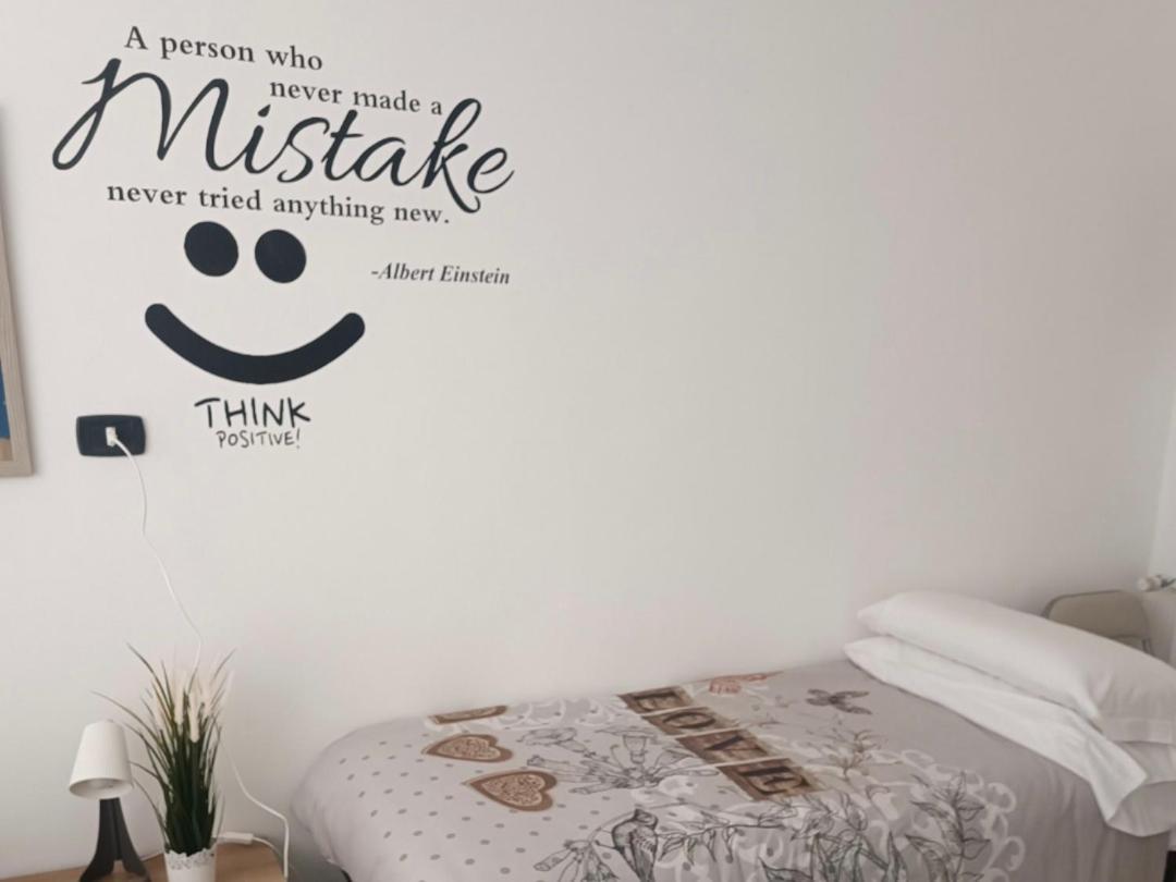 Banksy's House In Intero Apartment