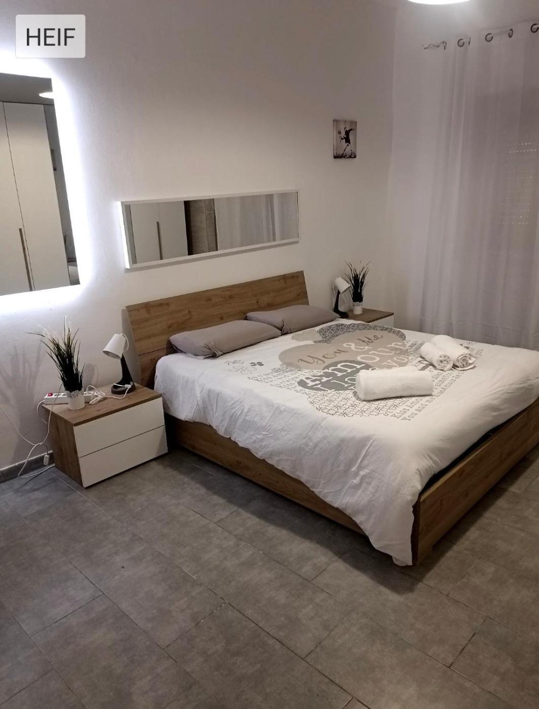 Banksy's House In Intero Apartment *