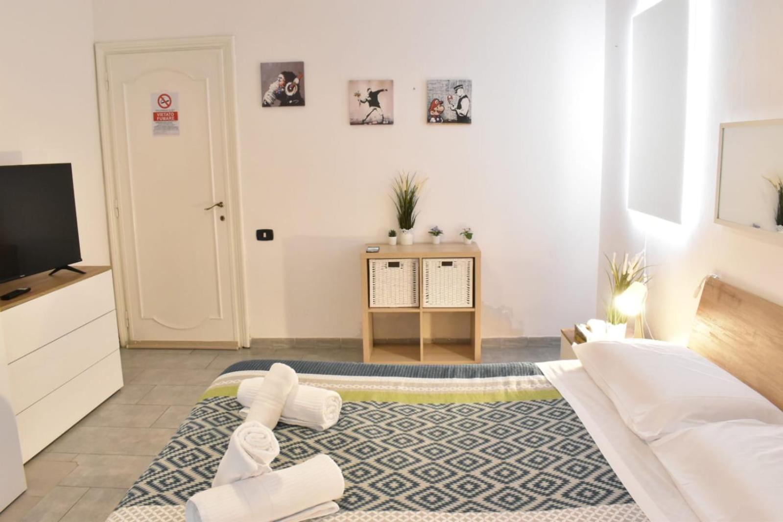 Banksy's House In Intero Apartment *